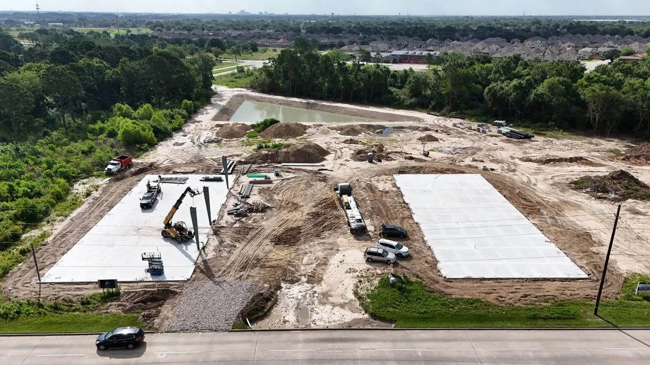 Bammel day 102: aerial view, PEMB steel erection underway with the first structural columns being set, 11 June 2026